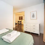 Апартаменти Comfortable In Marques De Pombal *